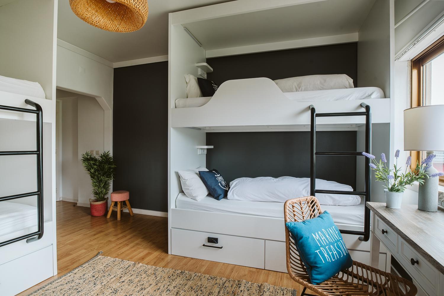 The Salty Pelican Beach Retreat Эшторил Номер фото